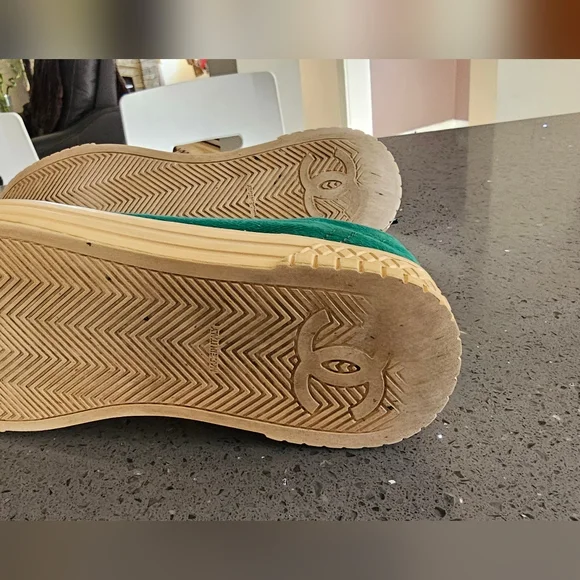 Chanel Sneaker Made In Italy💚 - Picture 16 of 17